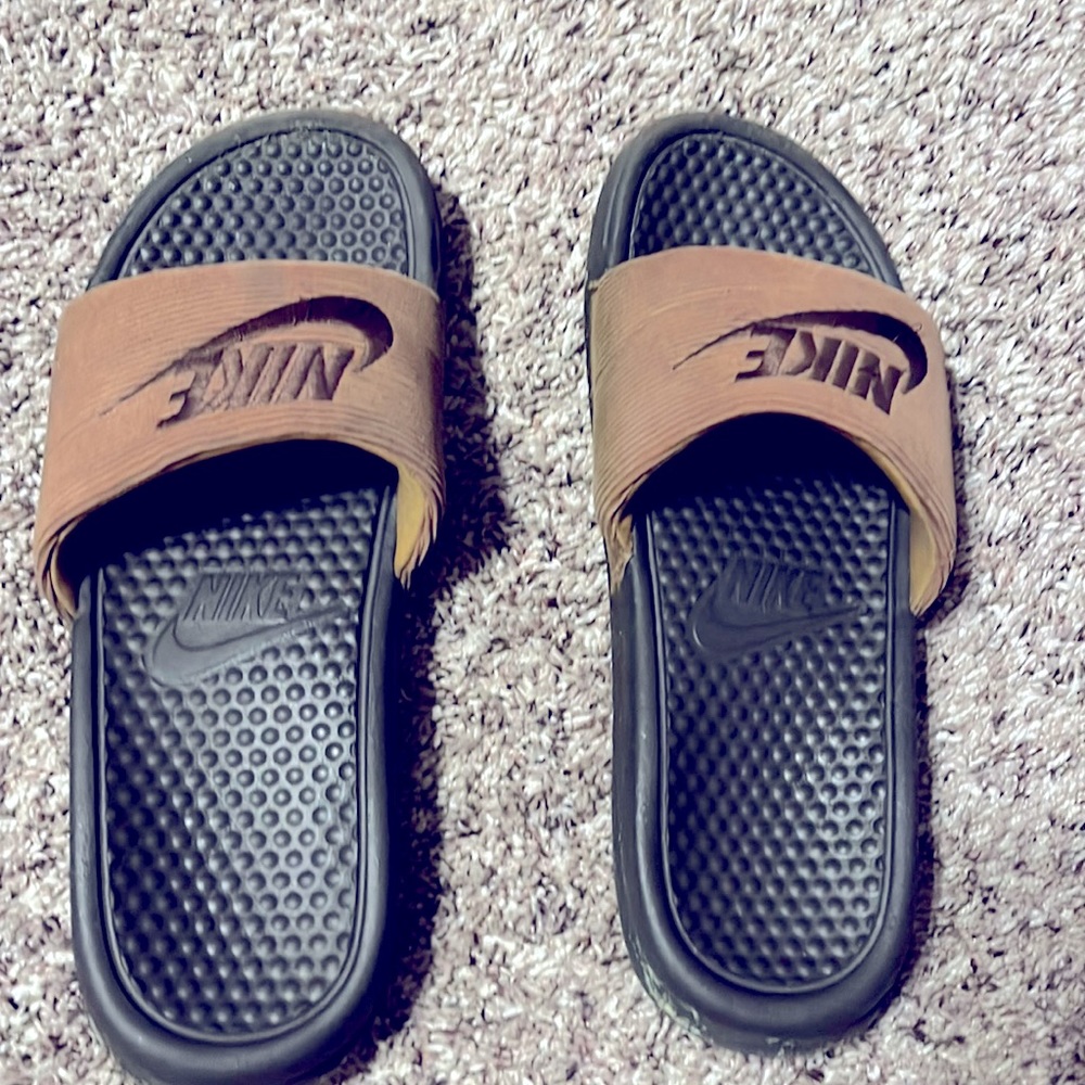 Men Nike slides